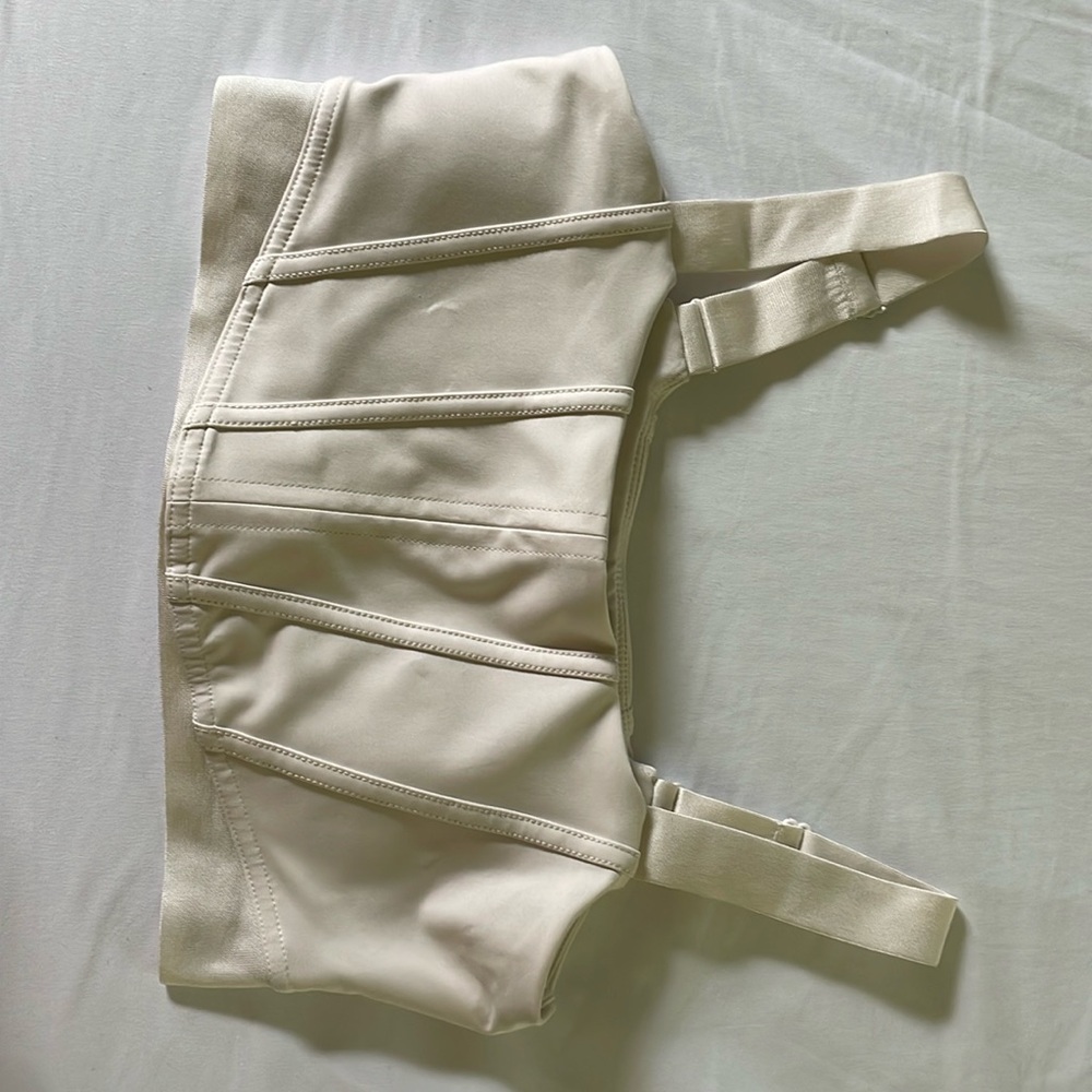 ALO Yoga Cream Sports Bra